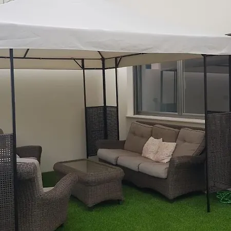 Apartment Bajo Con Jardin Con Acceso Directo A La Playa